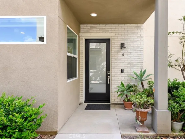 318 Bridgewater Way Unit 6, Gardena, CA 90247