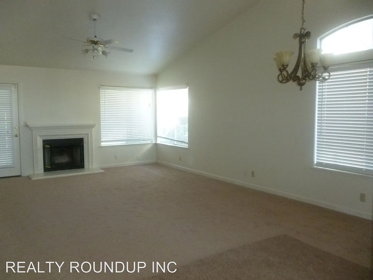 10180 Gatemont Cir photo 1