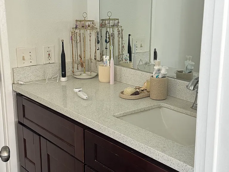 7659 Cullen St — Photo 13