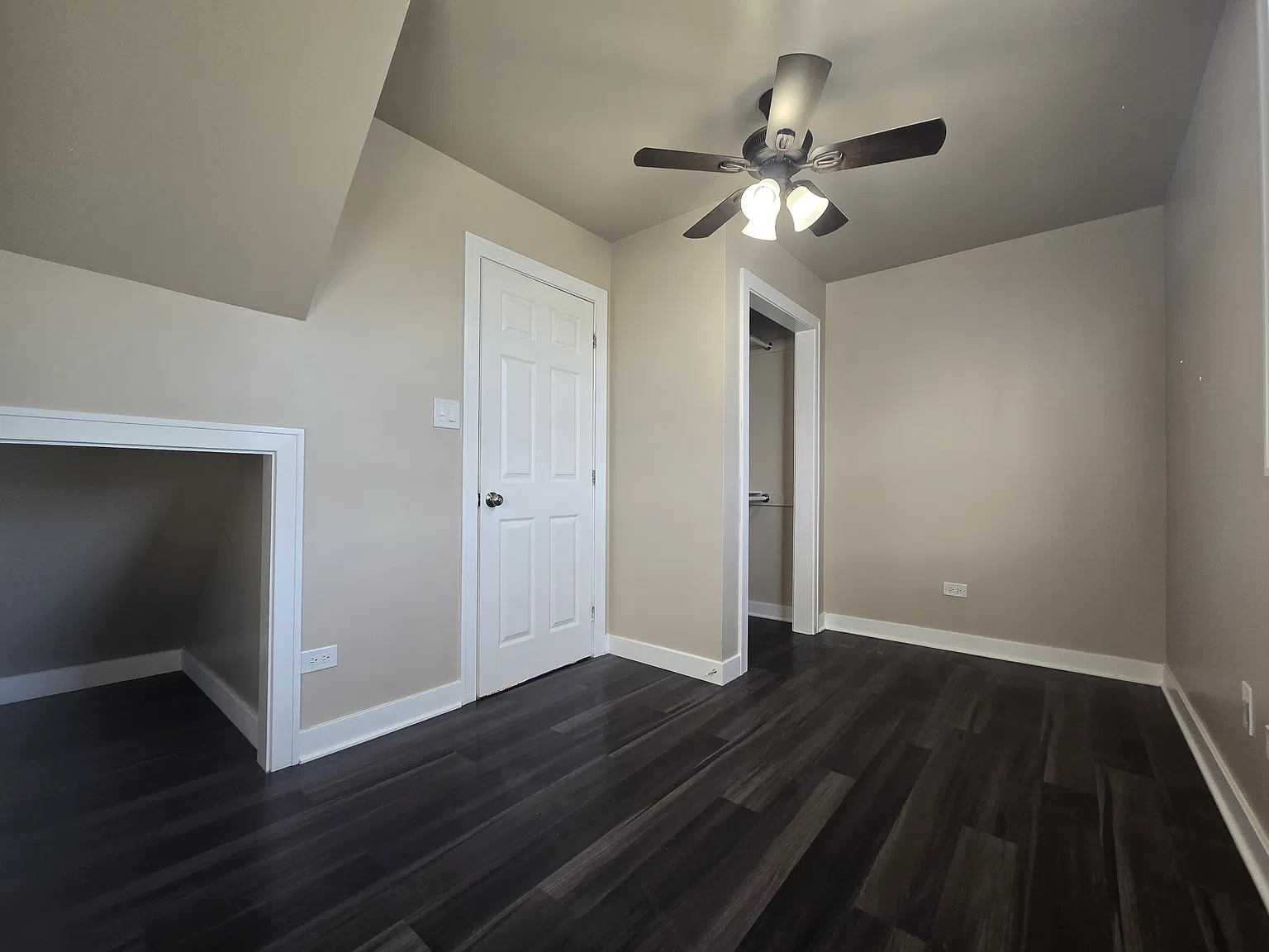 3 bed, 1400 sqft, $1,500 — Photo 4