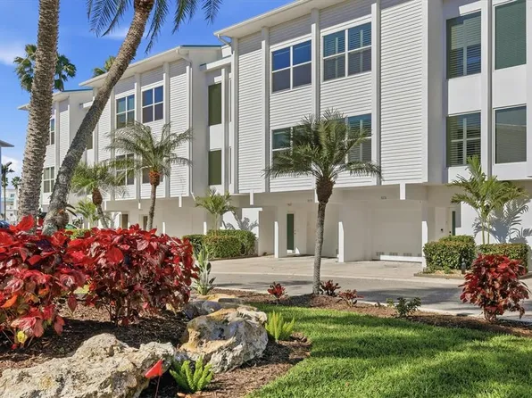 8276 Harborside Cir, Englewood, FL 34224