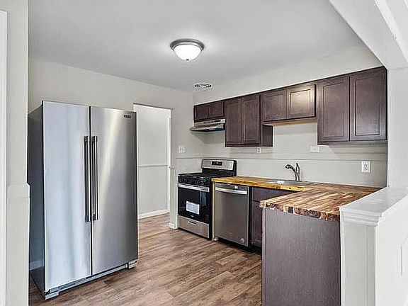2nd image of 718 Kelvin Dr