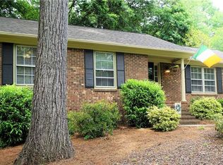 2104 Three Meadows Rd, Greensboro, NC 27455