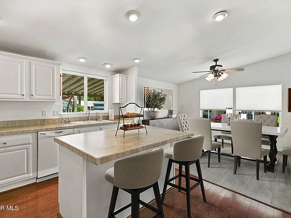 2nd image of 195 Tierra Rejada Rd Unit 127