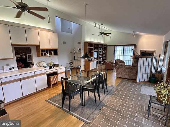 4th image of 346 Earl Weber Rd