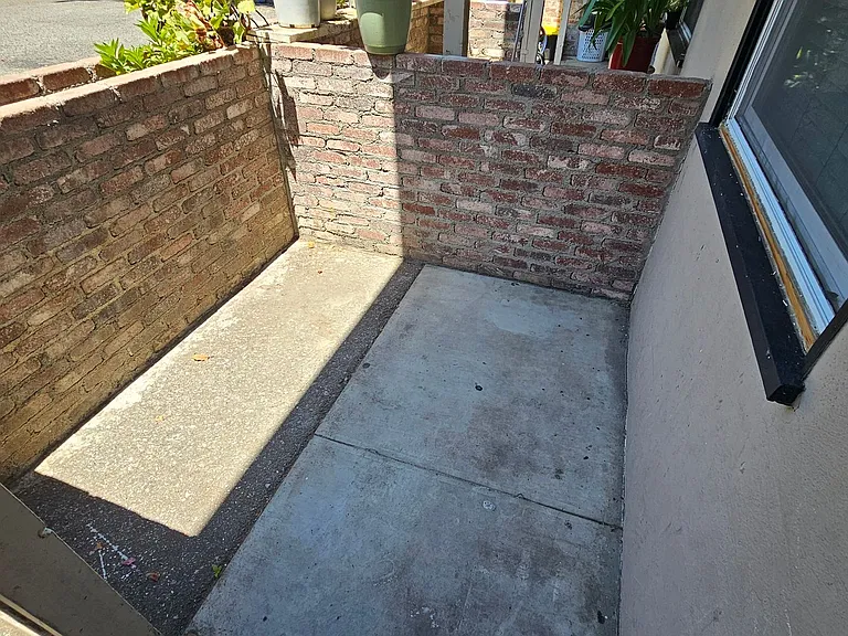 370 N Fair Oaks Ave — Photo 21