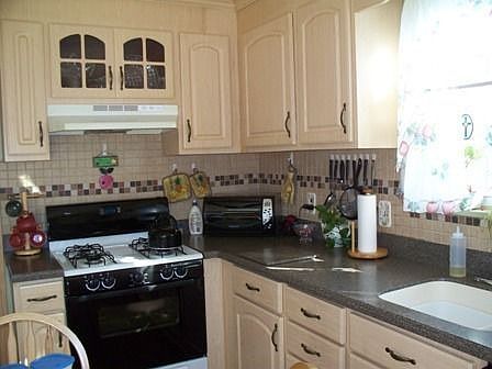 Kitchen remodeled 2 yrs ago