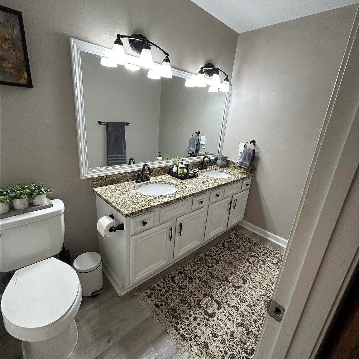 4 bed, 2073 sqft, $2,695 — Photo 4