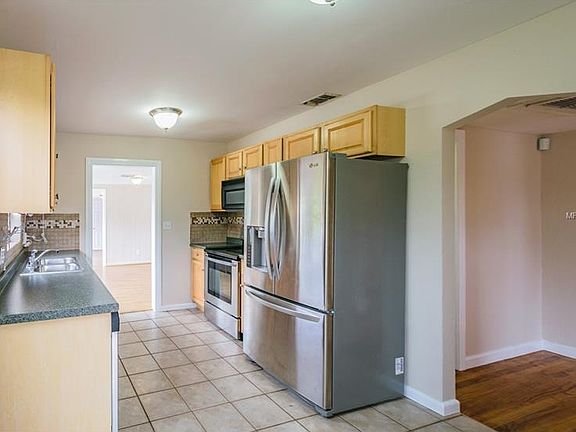 5th image of 4955 Emerson Ave S