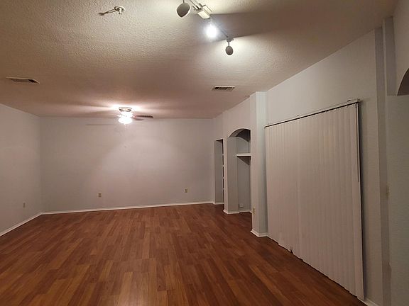 5th image of 132 Vista Verdi 204 Cir