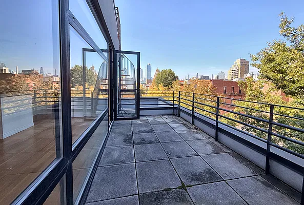 Outdoor, photo 1