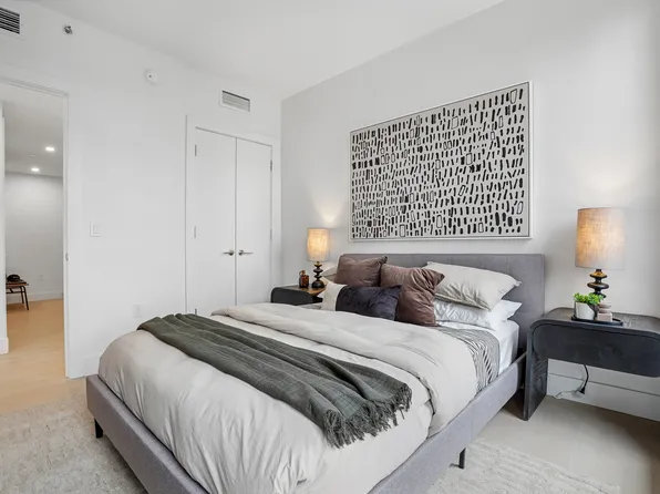 170 Freeman Street image 9 of 16