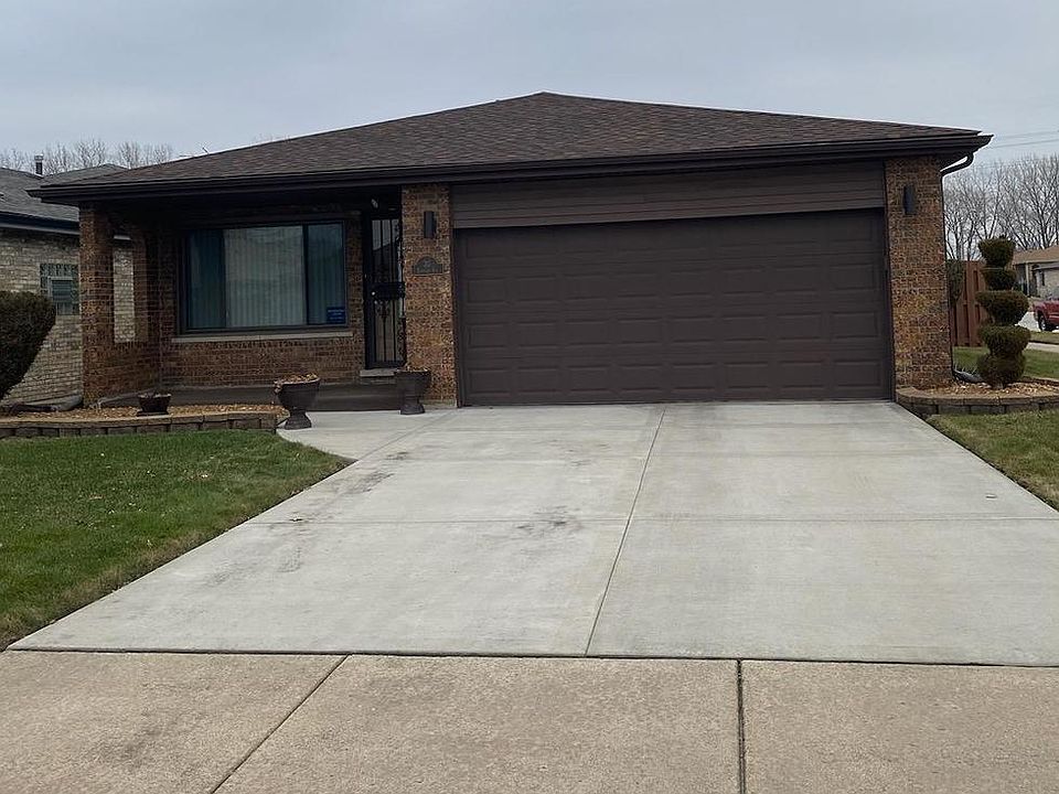 1st image of 311 Escanaba Ave