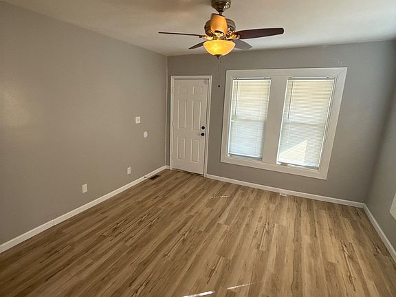 4th image of 3807 Manola Ave