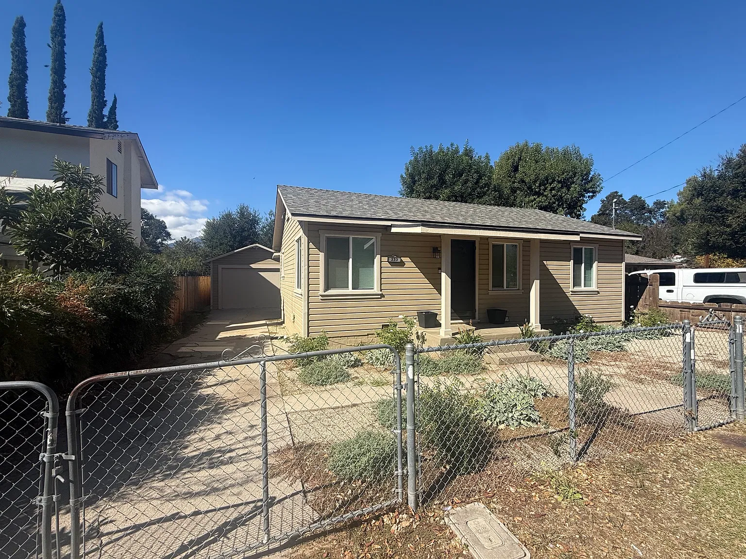 Newly remodeled Ojai 3+2 cottage — Photo 2