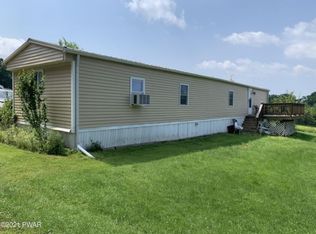 167 Orchard Hts, Beach lake, PA 18405