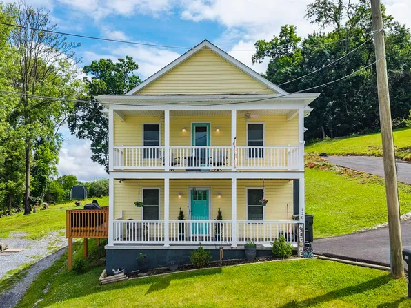 120 Gay St, Staunton, VA 24401