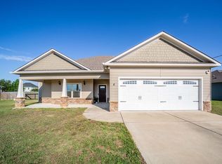 6 Eagle Nest Dr, Fort Mitchell, AL 36856