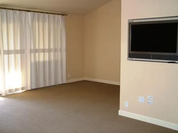 27 Fairways Dr, Napa, CA 94558