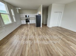 1 N Broadway #301, Wind Gap, PA 18091