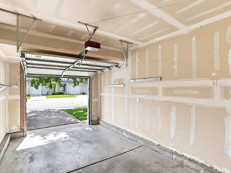 4028 Three Bridges Ct — Photo 29