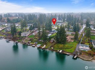 17820 16th St E, Lake Tapps, WA 98391