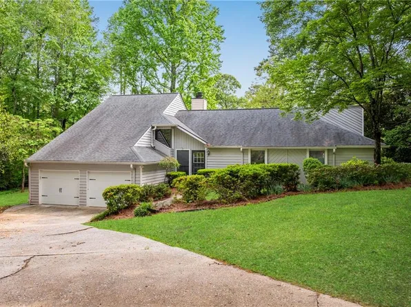 2100 Stone Hollow Ct, Marietta, GA 30062