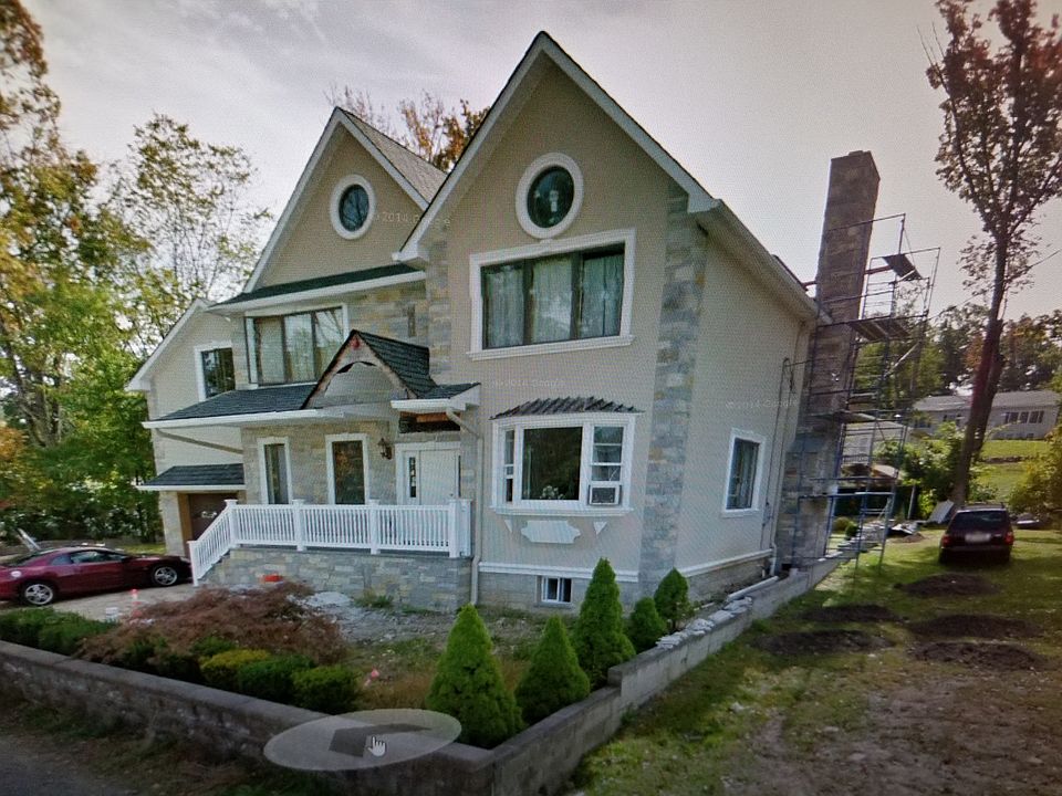 2nd image of 41 Algonquin Ave