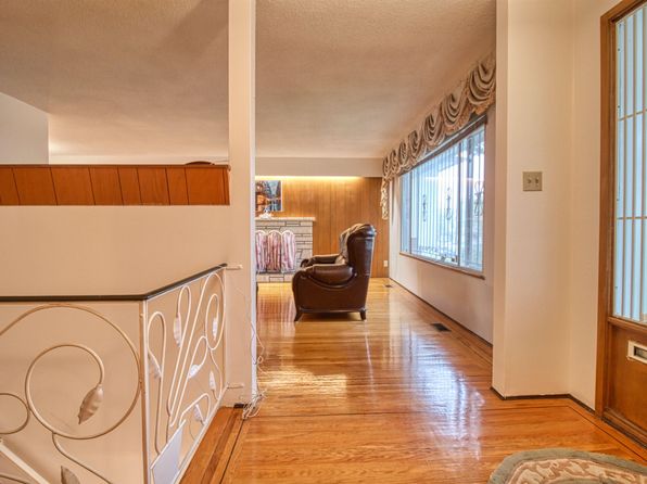 2 bedroom rental in Vancouver — photo 23