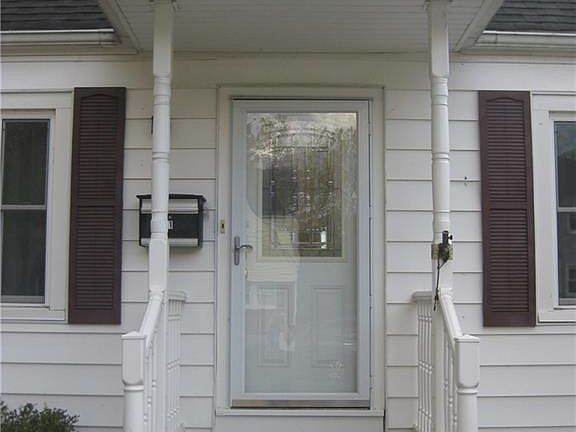 3rd image of 771 Taunton Pl