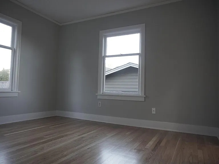 main floor bonus room