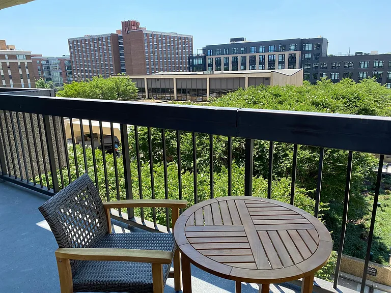 400 Madison St #403 — Photo 22