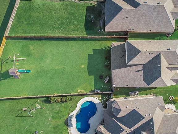 3rd image of 5736 Spirit Lake Dr