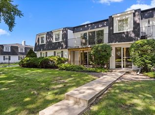 1125 Royal Saint George Dr APT 208, Naperville, IL 60563