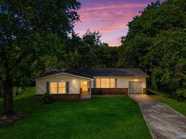 2804 Coosa Cir NW, Huntsville, AL 35810