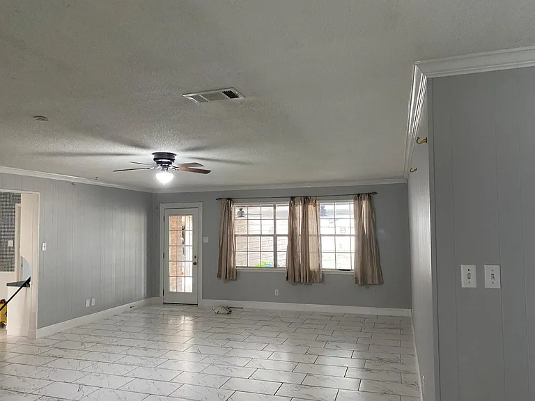 1006 Caspian Ln — Photo 14