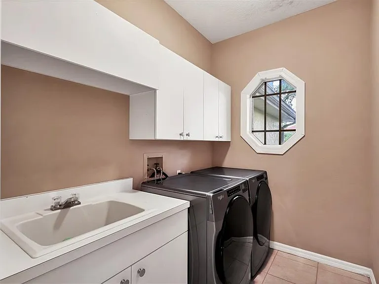 4920 Old Oakleaf Dr — Photo 28