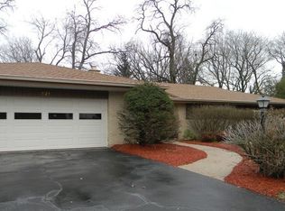 521 Wing Park Blvd, Elgin, IL 60123