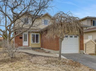 553 Apollo Way, Ottawa, ON K4A 1V1