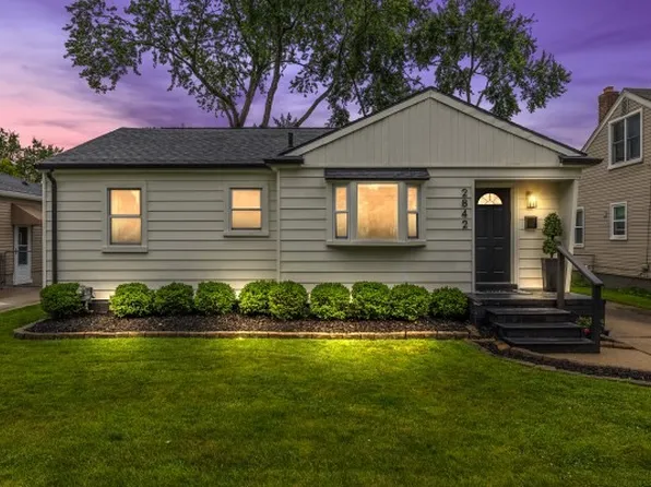 2842 Oakshire Ave, Berkley, MI 48072