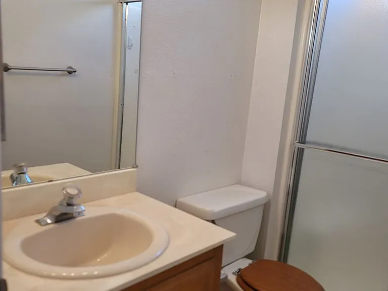 1031 Fallbrook Dr — Photo 14