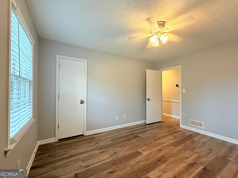 315 Hardscrabble Rd — Photo 11