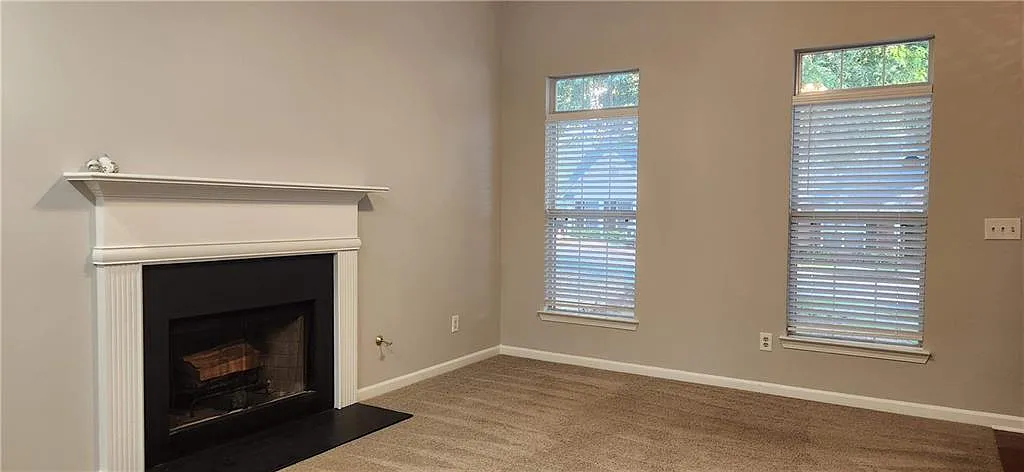 3 bed, 2.5 bath, 1572 sqft, $2,350 — Photo 4