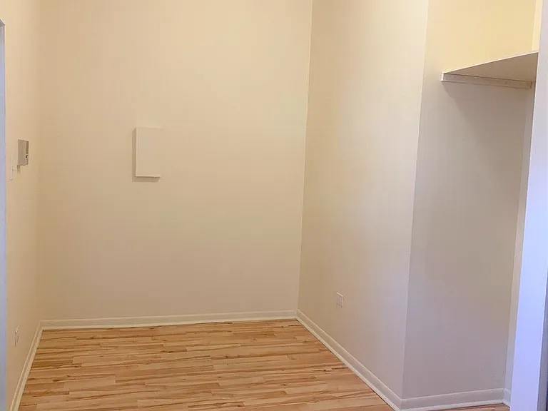 1841 W Chicago Ave #1R — Photo 11