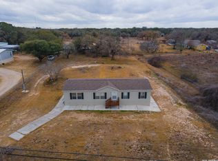 3814 New Mathis Rd, Elmendorf, TX 78112