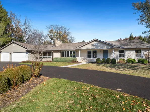 1198 Riverside Rd, Belvidere, IL 61008