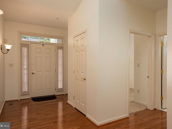 3rd image of 6403 Hickory Overlook Unit 87