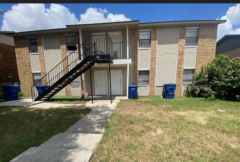 1st image of 301 Northern Dove Ln APT C