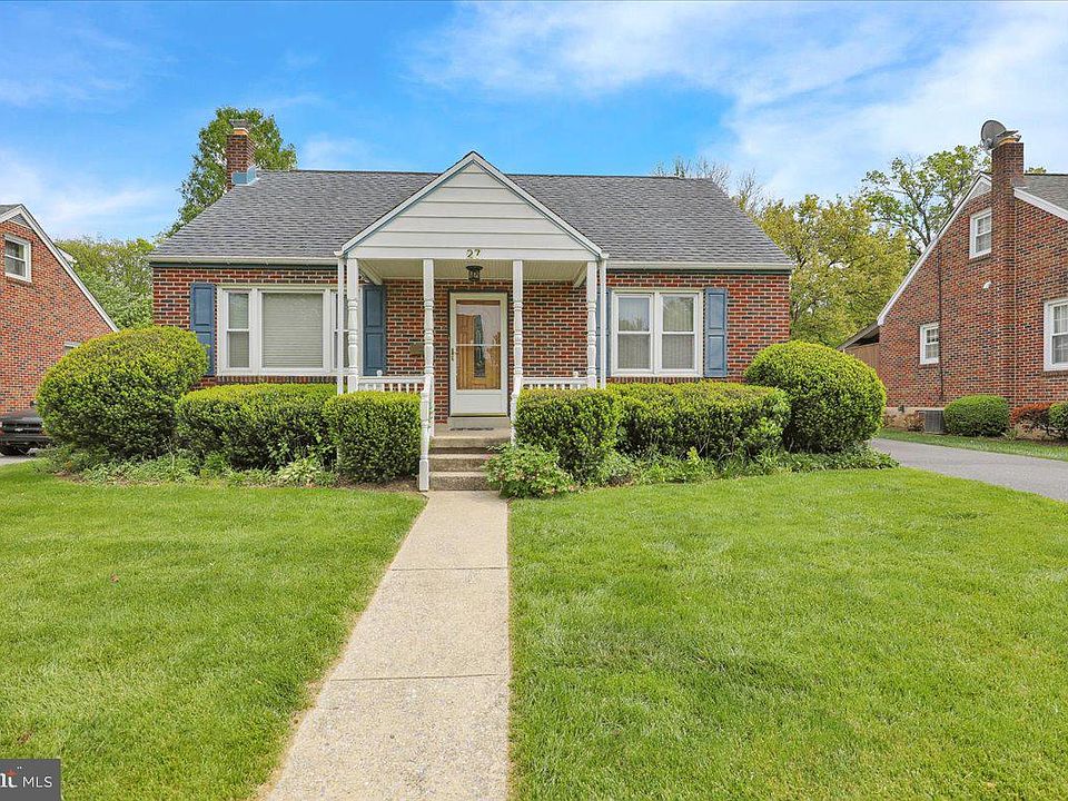 1st image of 27 Woodland Rd