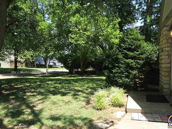 2nd image of 3517 SW Avalon Ln
